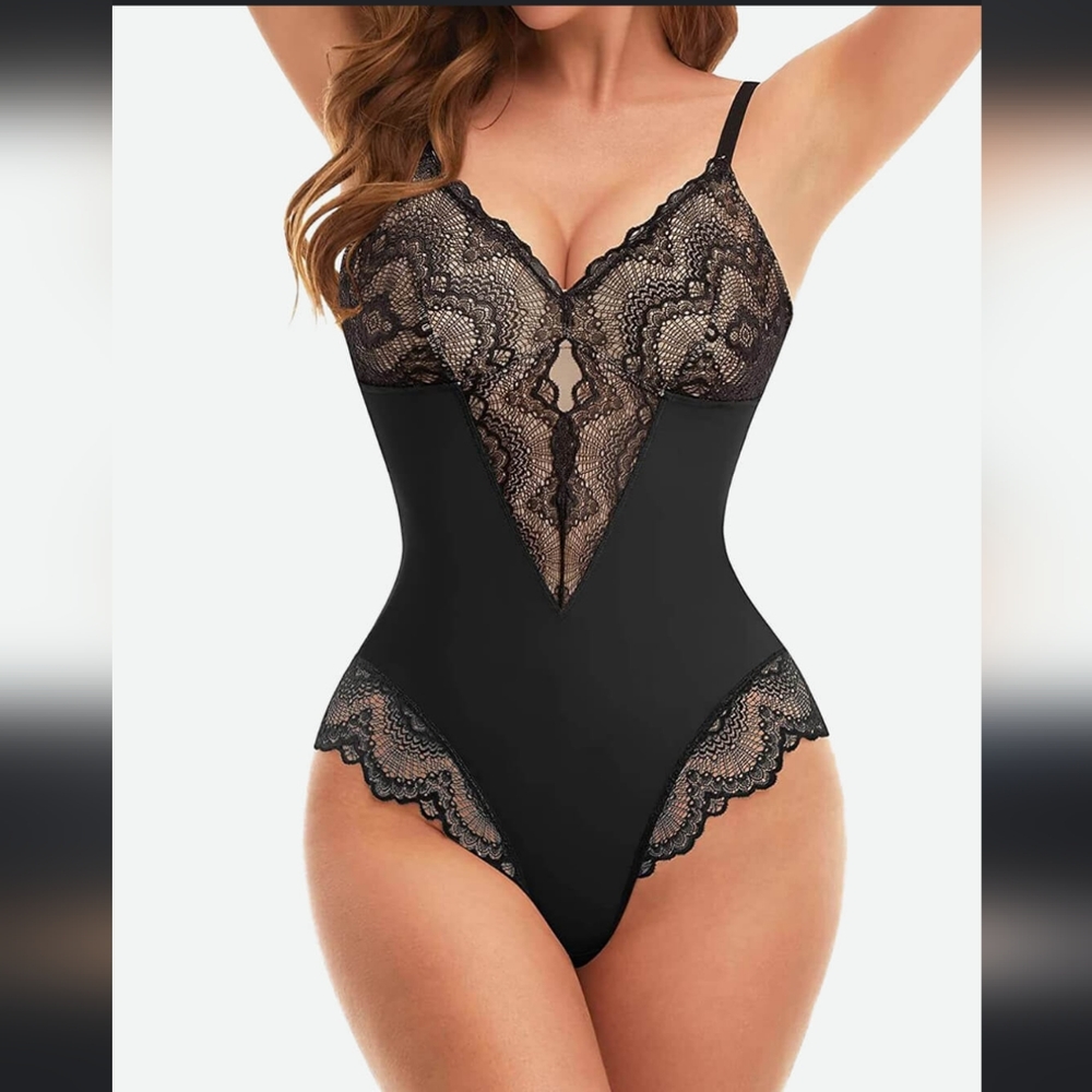 LACED SCULPTING BODYSUIT Large